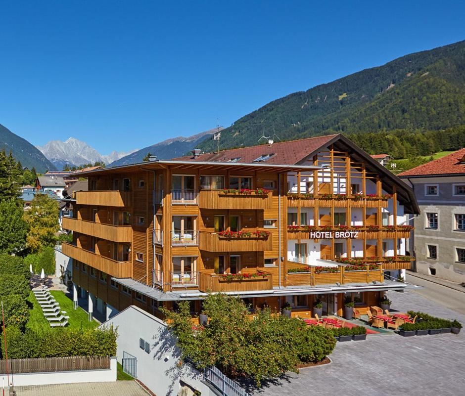 Hotel Broetz Rasùn di Sotto Esterno foto