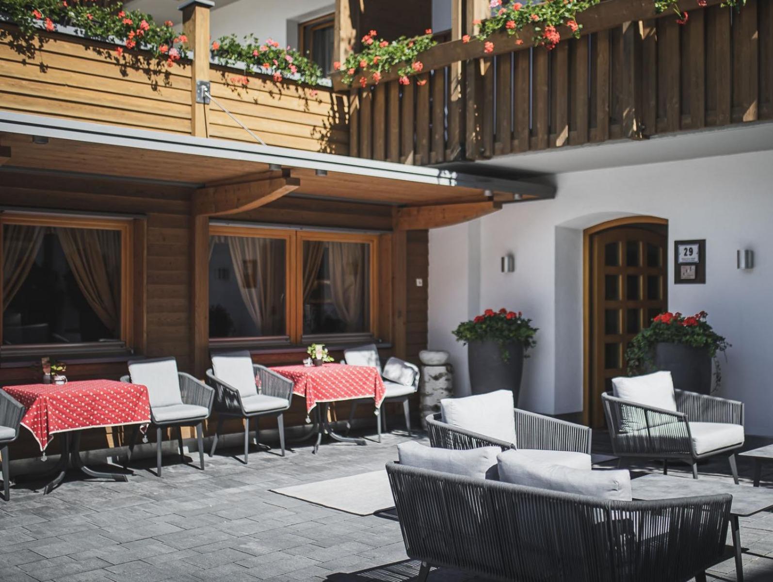 Hotel Broetz Rasùn di Sotto Esterno foto