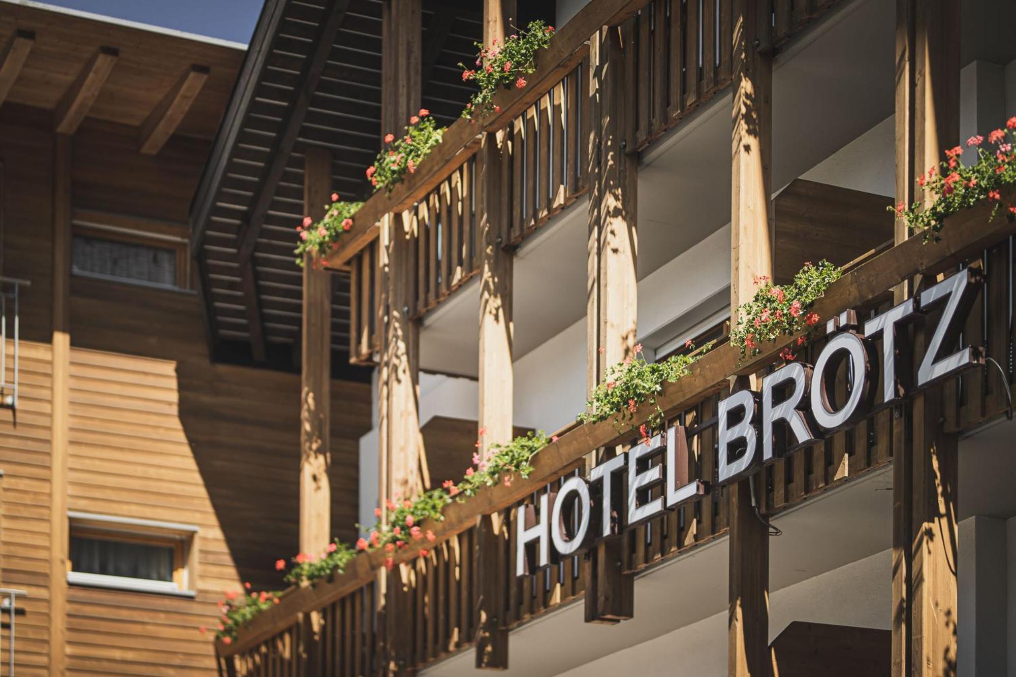 Hotel Broetz Rasùn di Sotto Esterno foto